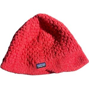 Patagonia Vanilla Beanie (Maraschino) Coral Pink Merino Wool Beanie Vizor